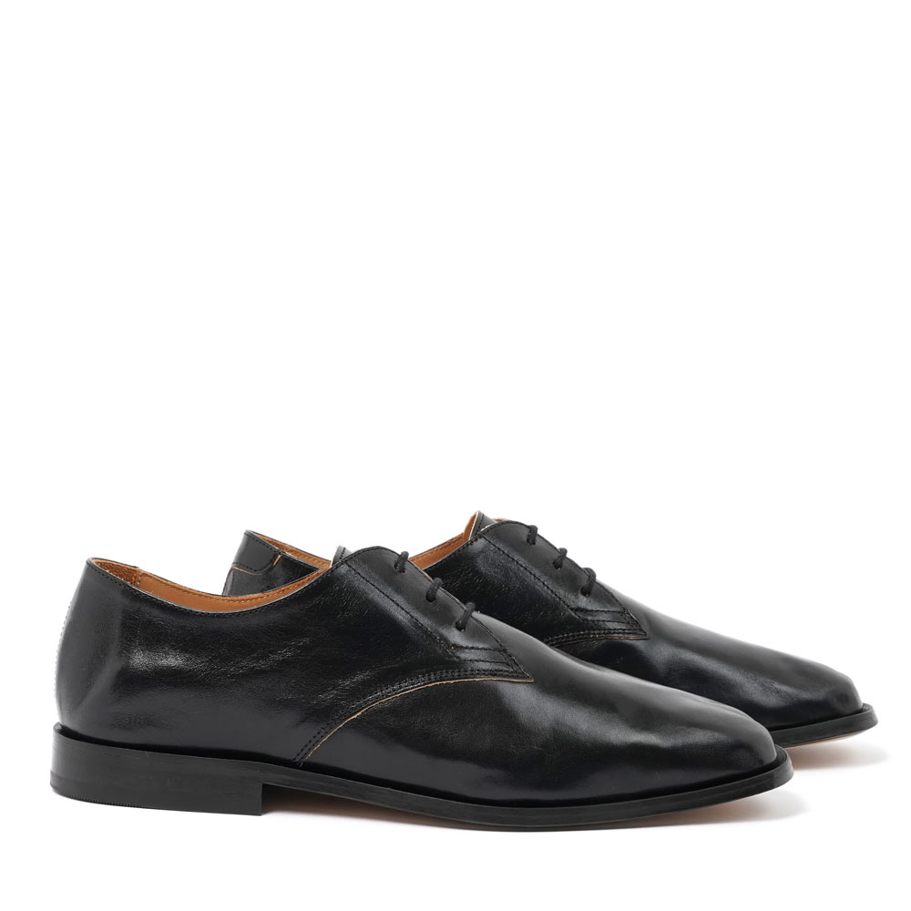 COLLAPSING CONSULTANT TRUE DYE BLACK LEATHER