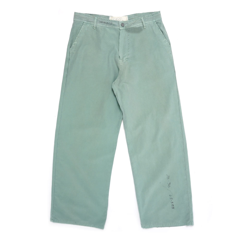 DISTRESSED CHINO ARMY GREEN